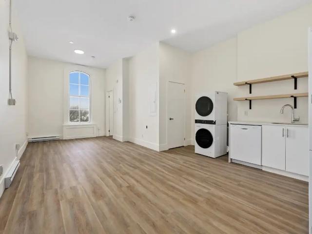 Downtown Cobourg Loft Style Studio – McCallum Block Lofts