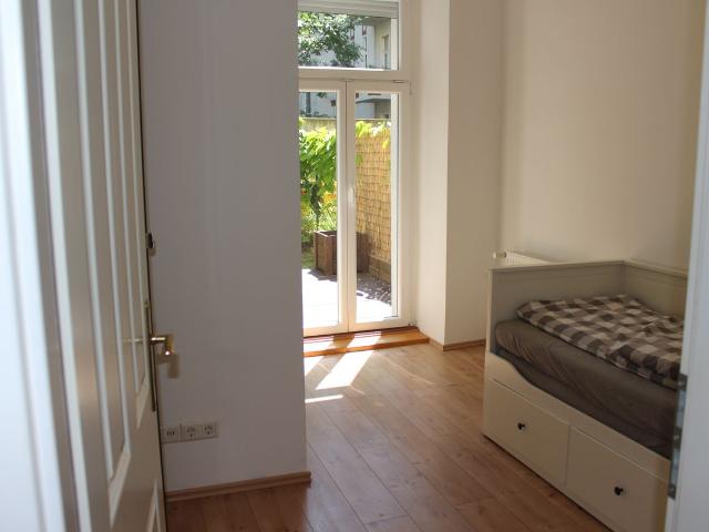 DOWNTOWN KREUZBERG: BEAUTIFUL APARTMENT WITH TERASSE & GARDEN, Berlin Amsterdam Apartments for Rent