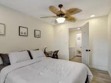 Downtown Orlando House with Dining area. Beautiful, spacious &.