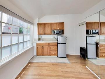 Downtown Palo Alto Studio Great Location!