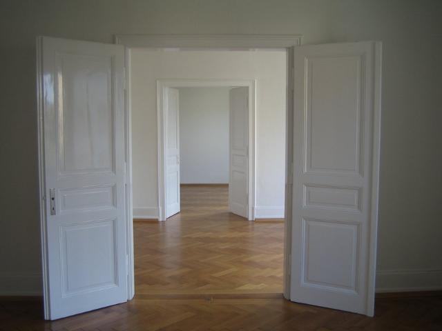Downtown Stuttgart Mitte 3bdrm 190sqm Fitted Kitchen Garage parking space