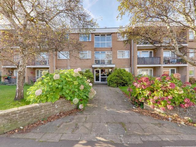 Downview Road, Worthing BN11, 2 bed flat to rent, £1,250 pcm | PrimeLocation