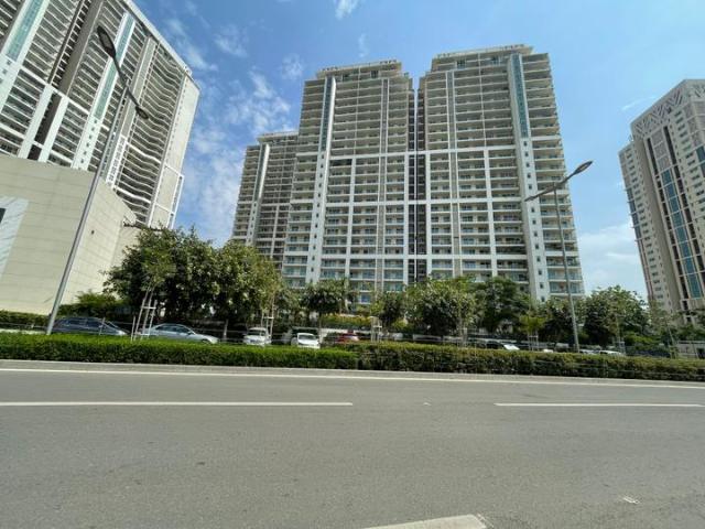 DLF Phase 5 5.5 BHK Apartment For Sale Gurgaon