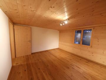 DM 113 b 4 Zimmer Wohnung