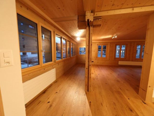 DM 113 b 4 Zimmer Wohnung