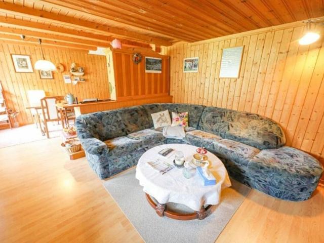 DM 137 4.5 Zimmer DG Wohnung