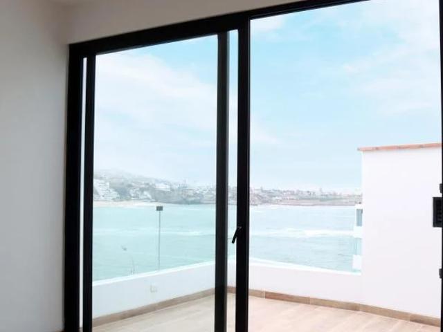 Dplex de estreno en Punta Hermosa