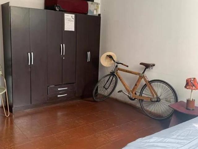 Dplex m de Terreno er to Piso y Aires Av Sucre Pueblo Libre