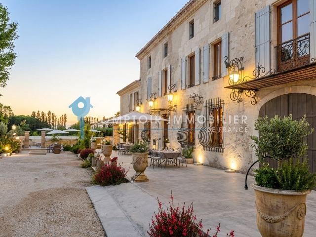 DPT 30 VALLABREGUES A VENDRE MAS PROVENCAL DE 400M2