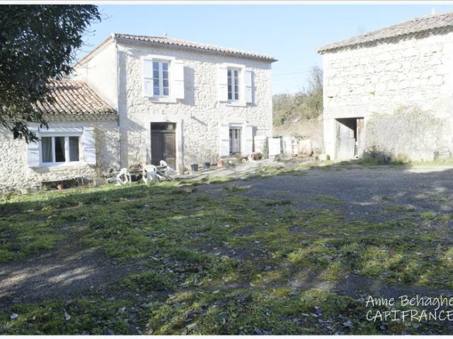Dpt 32, à vendre corps de ferme 170 m2 Terrain de 11642m2