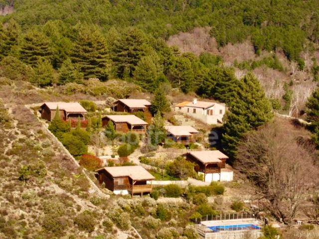 Dpt Corse 20, à vendre EVISA, propriété avec six chalets en bois, terrasse vue panoramique, piscine, parking
