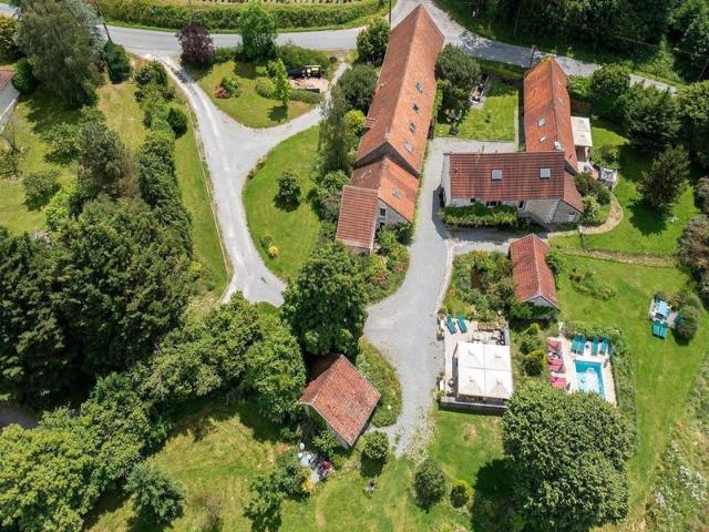 Dpt Creuse 23, à vendre Saint Vaury propriété de 35 pièces Piscine Terrain 1,10 ha