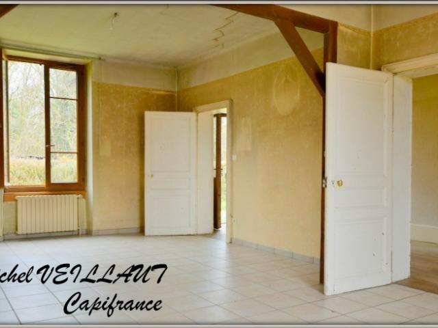 Dpt Allier 03, à vendre PARAY LE FRESIL maison P7 de 150 m² Terrain de 1 150,00 m²