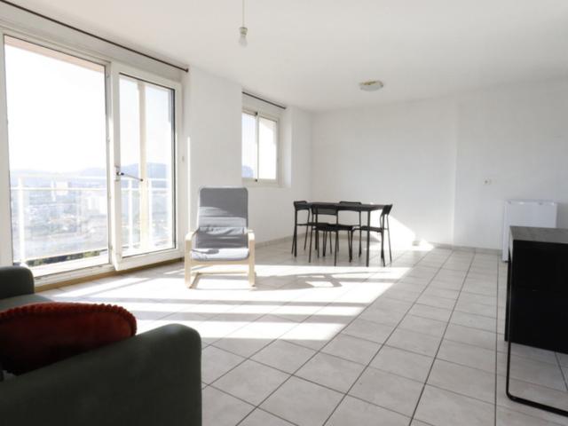 Dpt Bouches du Rhône 13, à louer MARSEILLE 9EME ARRONDISSEMENT appartement T3 meublé de 57m²avec balcons