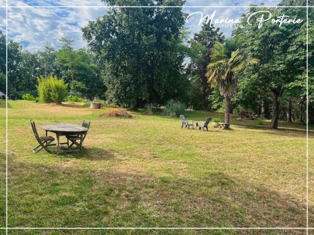 Dpt Gers 32, à vendre proche de VIC FEZENSAC maison P5 de 200 m² Terrain de 3 920,00 m²