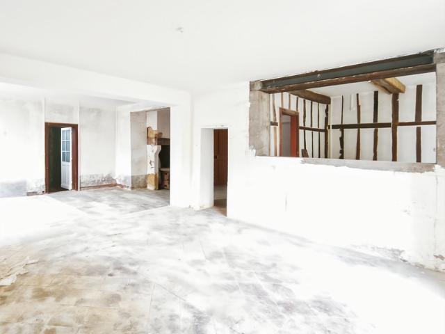 Dpt Gers 32, à vendre SAINT MONT Maison ancienne T4 de 160 m² habitables en plain pied + grenier aménageable + grange attenante sur 726 m² de terrain