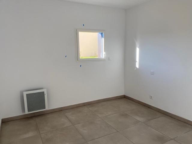Dpt Hérault 34, à vendre SERIGNAN, appartement 3 pièces de 62.2 m² avec terrasse et stationnement