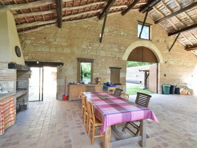 Dpt Lot et Garonne 47, à vendre PINEL HAUTERIVE propriete P6 de 240 m² Terrain de 21 912,00 m²