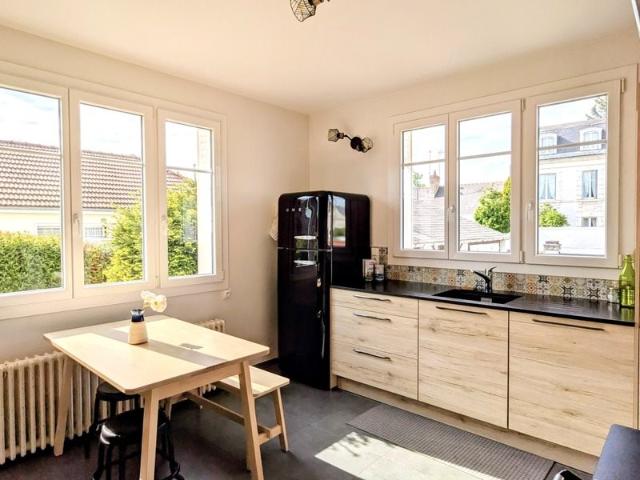 Dpt Loiret 45, à vendre Orleans Saint Marc Maison P7 de 14. 140m² Orléans