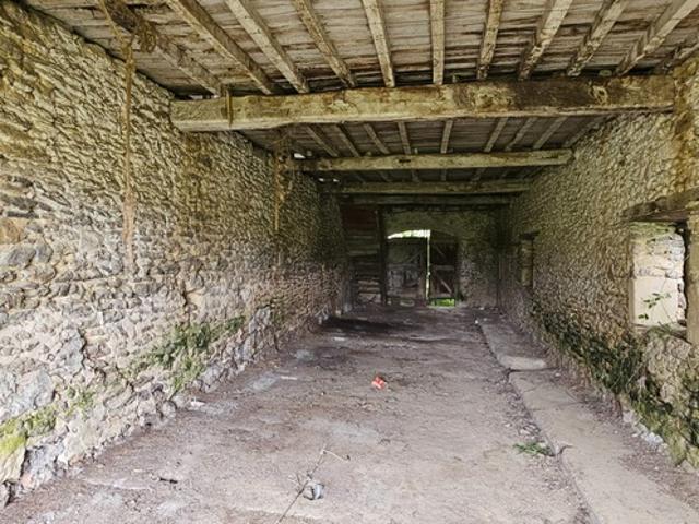 Dpt LANDES 40, à vendre à POUDENX, Maison + grange anciennes à rénover sur 1,7 hectare de terrain, au calme