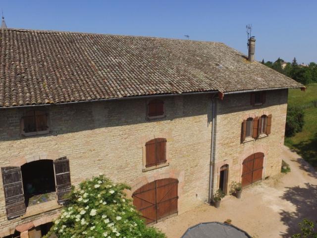 Dpt Saône et Loire 71, à vendre secteur Tournus Maison en pierre ferme de maître sur environ 7 300 m2 de terrain à 490 000