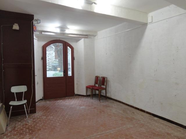 Dpt Pyrénées Orientales 66, à vendre VILLEFRANCHE DE CONFLENT Maison 6 pièces 96 m² avec terrasse à rafraichir