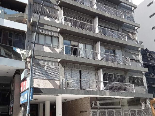DPTO EN ALQ. 3 DORM. NUEVA CÓRDOBA BV. ILLIA 46 CCOCHERA
