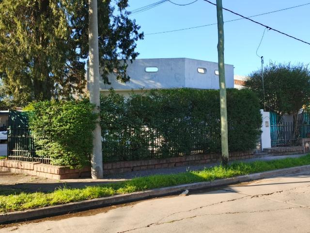 DPTO EN ALQUILER MONOAMBIENTE CON PATIO GRANJA DE FUNES