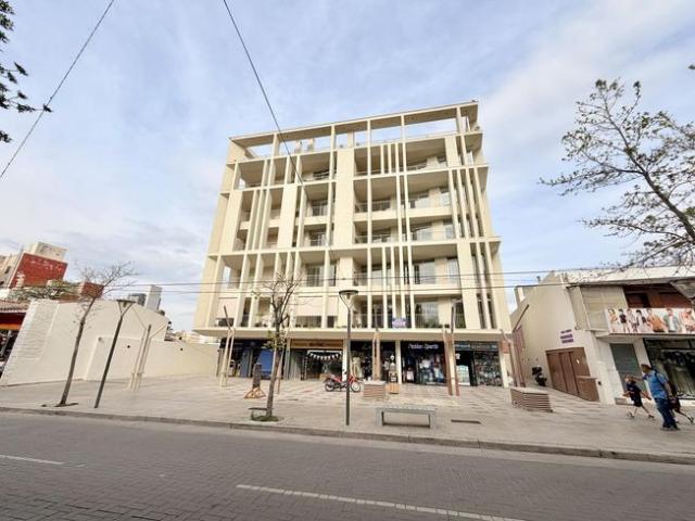 Dpto en alquiler anual 2 dormitorios Uno en suite 2 baños Balcon con asador Cochera