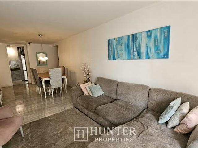 Dpto en venta en Las Condes gran parque 2D 2B + servicio | 2 dormitorios por 7990.00 en Las Condes