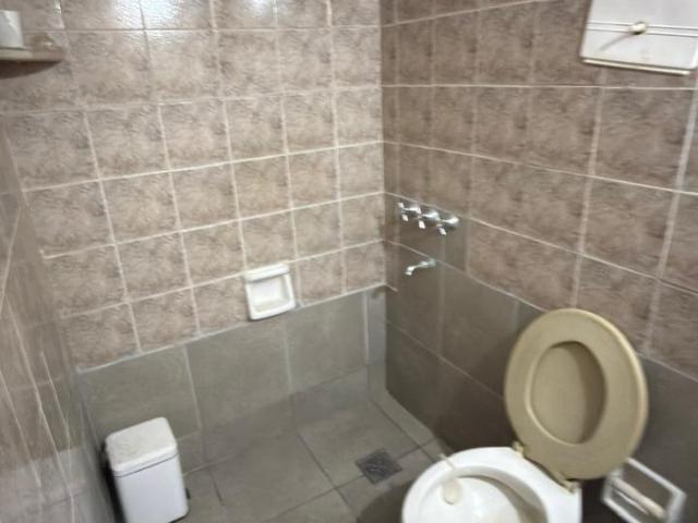 Dpto. Un ambiente amplio sobre Bv. Chacabuco al 300