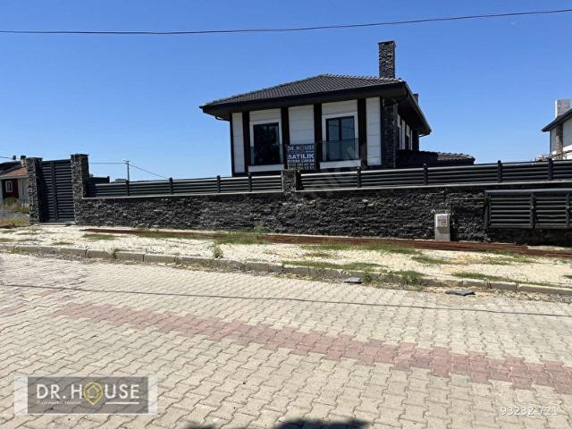 DR.HOUSE'DAN Çayırbaşında Müstakil Havuzlu İKİZ Villa