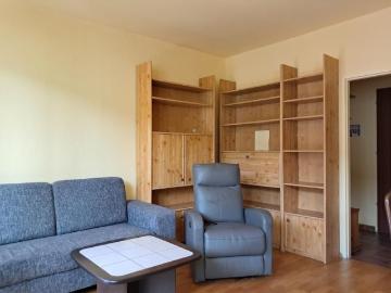 Dr.Schauerstr.6, Top 8: Zentral gelegene, einfache 2 Zimmerwohnung mit großem Balkon, 52,62m2, 3.Liftstock, Parkplatz
