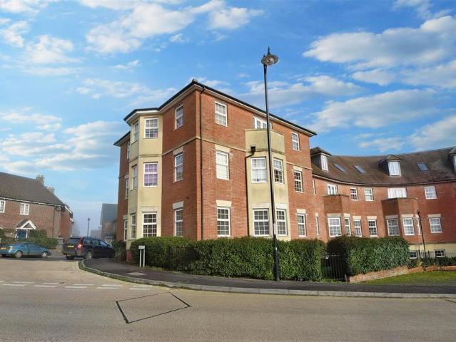 Drovers, Sturminster Newton 3 bed apartment to rent £1,100 pcm £254 pw