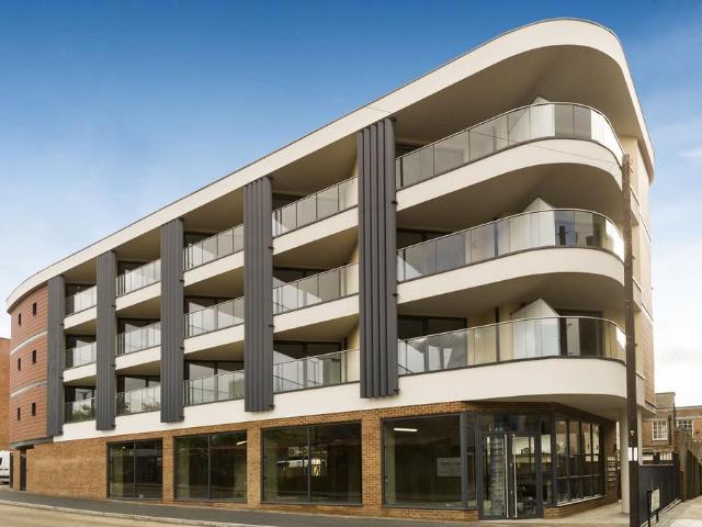 Drovers Way St. Albans AL3 2 bed apartment to rent £2,000 pcm £462 pw