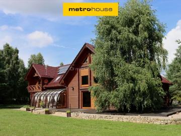 Luksusowa rezydencja 440 m² z basenem i stawem