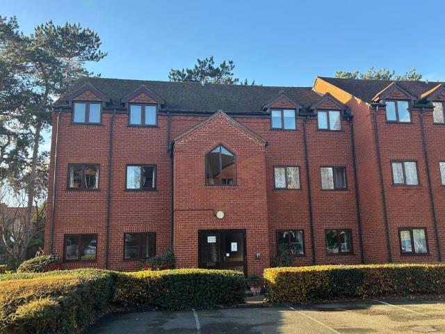 Droitwich Road, Worcester WR3 2 bed flat to rent £875 pcm £202 pw