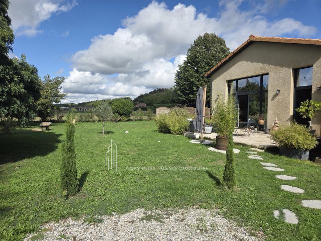 Drôme MARGES Maison de 105m2 Esprit loft industriel. IMMOCENTER BOURG DE PEAGE