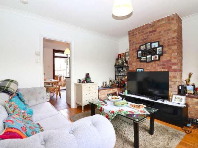 Draycot Road, KT6