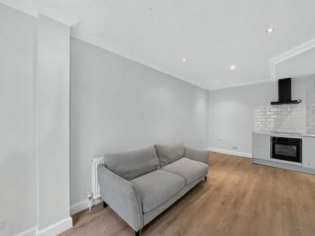 Draycott Place, Chelsea SW3, 1 bed flat to rent, £2,730 pcm | PrimeLocation