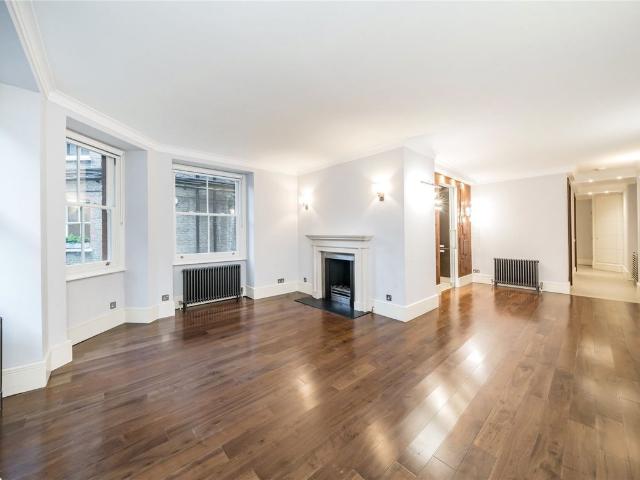 Drayton Gardens, Earls Court SW10, 2 bed flat to rent, £4,000 pcm | PrimeLocation