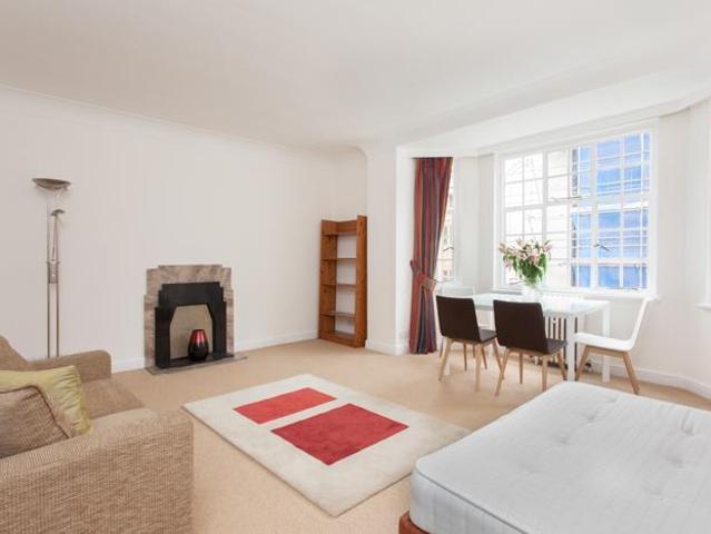 Drayton Gardens London SW10 Studio to rent £2,600 pcm £600 pw