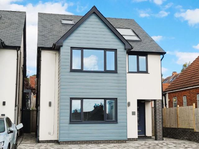 Drayton, Hampshire PO6, 4 bed detached house to rent, £2,400 pcm | PrimeLocation