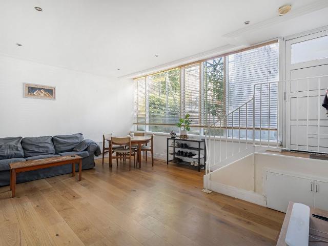 Drayton Park, Islington N5, 2 bed flat to rent, £3,250 pcm | PrimeLocation