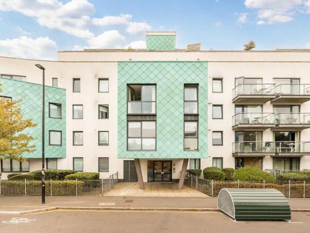 Drayton Park, London N5 1 bed flat to rent £2,350 pcm £542 pw