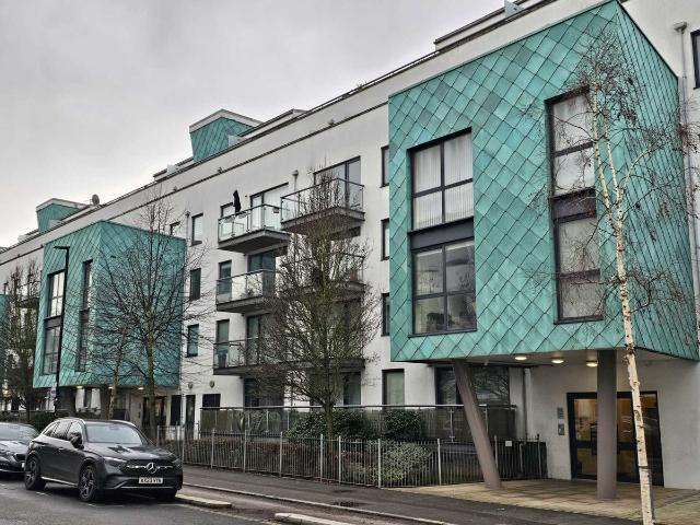 Drayton Park, London N5, 2 bed flat to rent, £2,500 pcm | PrimeLocation
