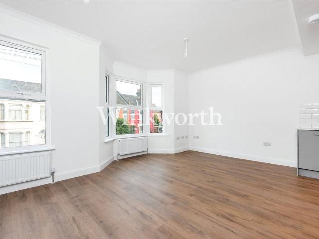 Drayton Road, London N17, 2 bed flat to rent, £1,900 pcm | PrimeLocation