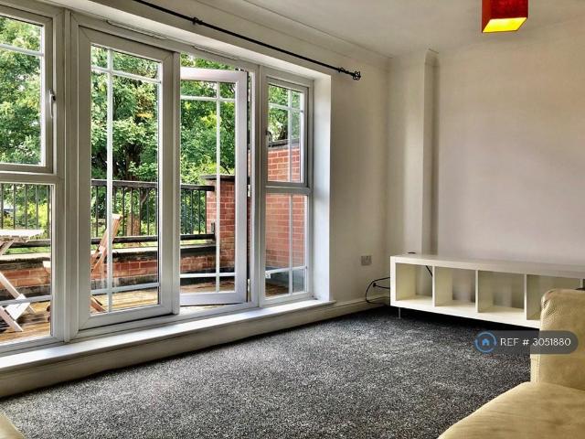 Drayton St, Manchester, M15 4 bed terraced house to rent £2,300 pcm £531 pw