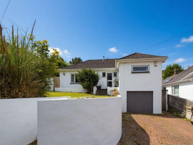 Dracaena Avenue, Falmouth 4 bed bungalow to rent £1,600 pcm £369 pw