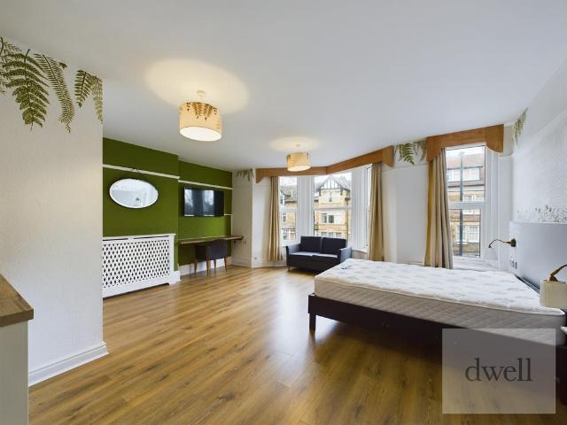 Dragon Parade, Harrogate, HG1 1 bed in a house share to rent £780 pcm £180 pw